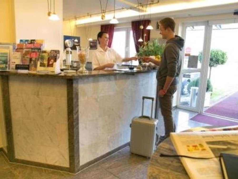 hotel am elbufer