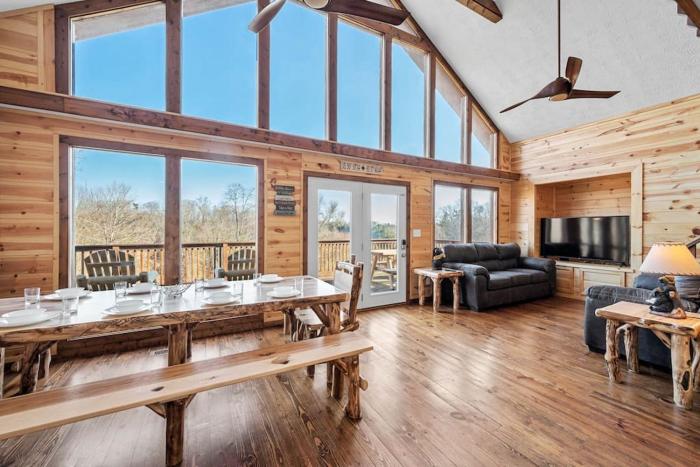 dog friendly views hot tub close to pf gsmnp