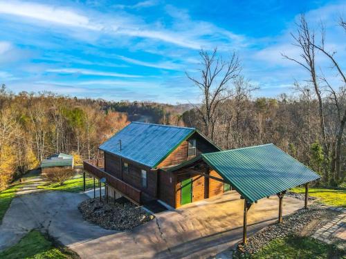 dog friendly views hot tub close to pf gsmnp