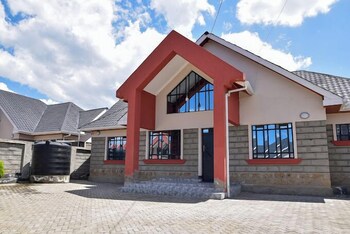 lux suites comfy homestays nakuru