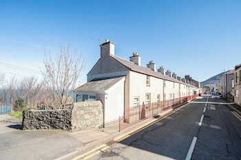 sea view cottage near snowdon and coastal trails