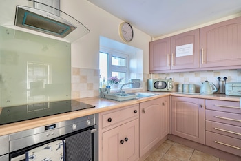 Sea View Cottage Near Snowdon & Coastal Trails,,3 star