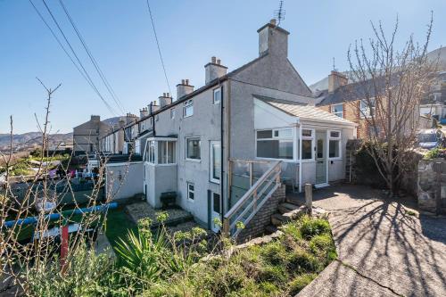sea view cottage near snowdon and coastal trails