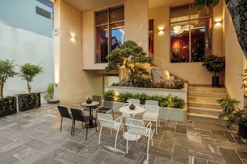 amber bay hotel and suites da nang