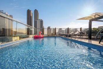 amber bay hotel and suites da nang