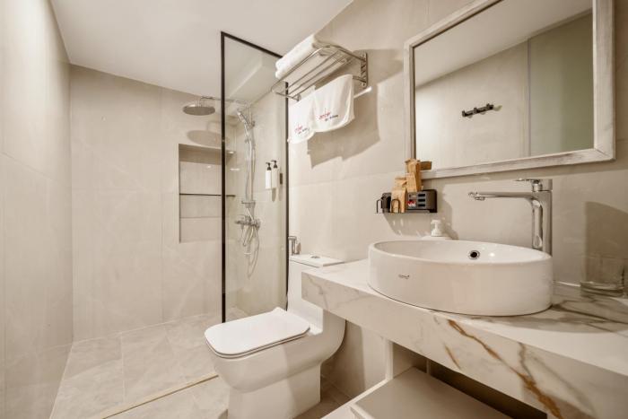 amber bay hotel and suites da nang