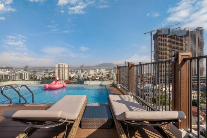amber bay hotel and suites da nang
