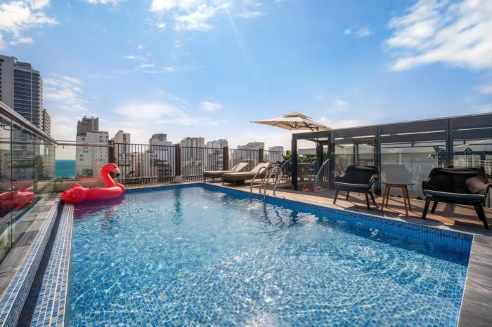 amber bay hotel and suites da nang