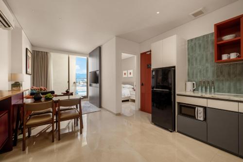 amber bay hotel and suites da nang