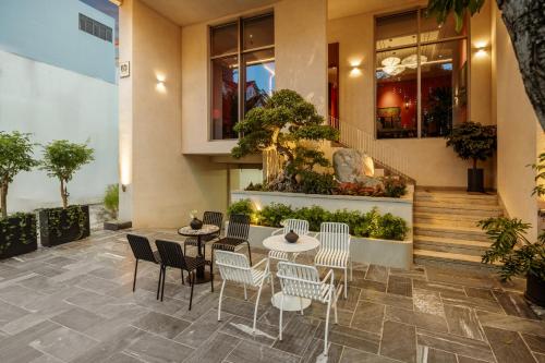 amber bay hotel and suites da nang