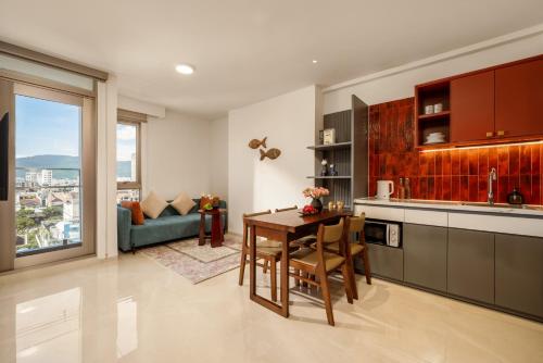 amber bay hotel and suites da nang