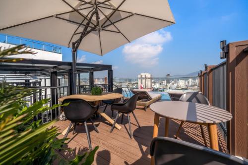 amber bay hotel and suites da nang