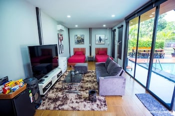 Khongdonat Premium Pool Villa,,2 star
