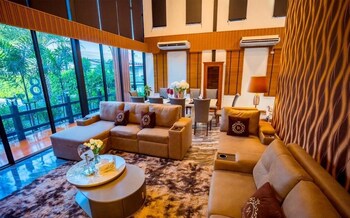 Khongdonat Premium Pool Villa,,2 star