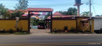 las cascadas hostel tayrona