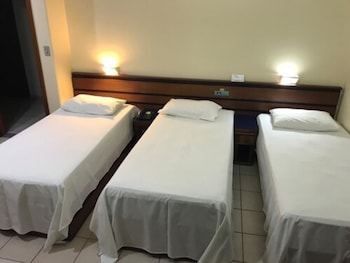 oft plaza oeste hotel