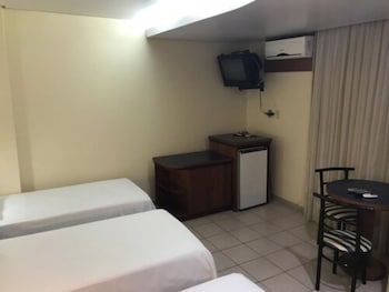 oft plaza oeste hotel