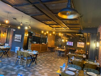 Buyuk Kale Hotel,Near Harakani Tomb,3 star