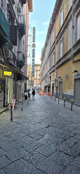 napoli central stay