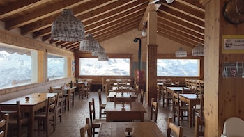 Albergo Ristoro Sitten - 2300 Mt,,2 star