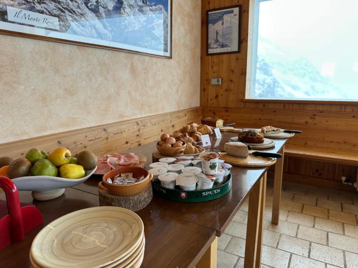 albergo ristoro sitten 2300 mt