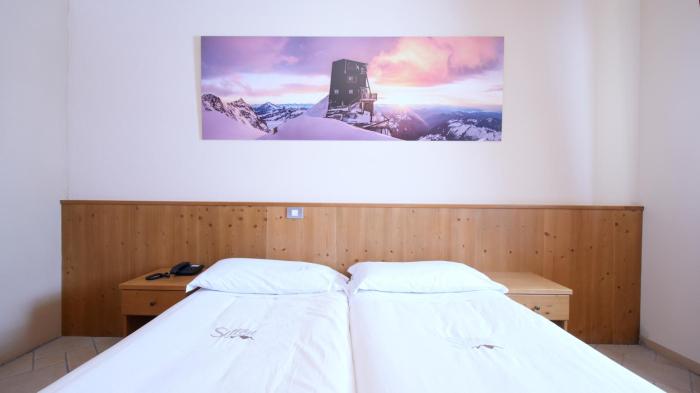 albergo ristoro sitten 2300 mt