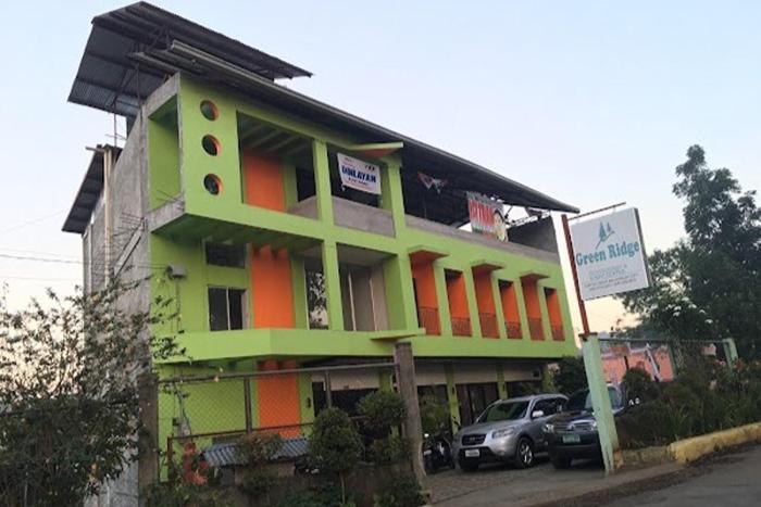 green ridge apartelle