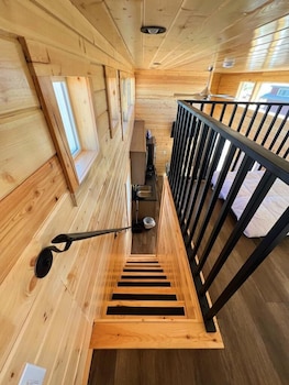 Grand Canyon Tiny Homes,,2 star