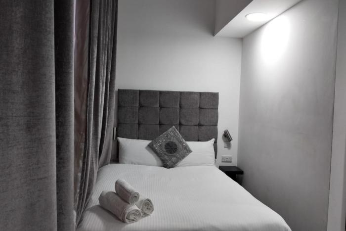 1 bed flat sleeps 2 parking wifi
