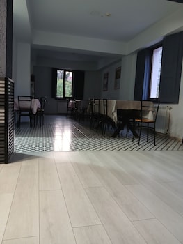 rostivan hotel ve hostel