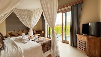 dlobong private pool villa ubud