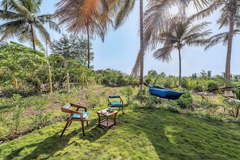 cosmicstays joshet farmstay