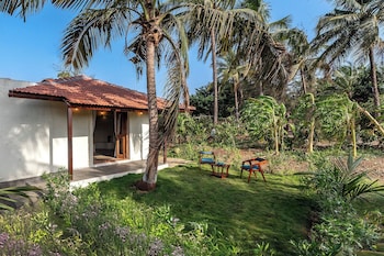 cosmicstays joshet farmstay