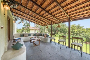 cosmicstays joshet farmstay