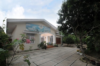 Merapi Singgalang Guest House,,2 star