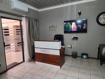 Kwena Cottage,,3 star