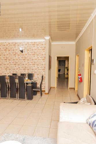 kwena cottage