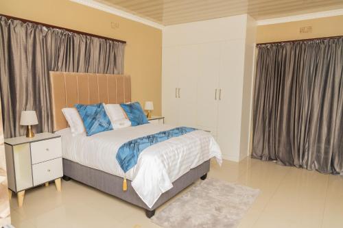 kwena cottage