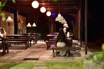 Kmee Transit Hotel & Restaurant,,3 star
