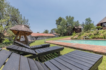 Grand Manor,,3 star