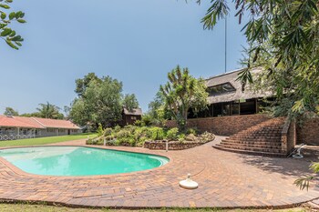 Grand Manor,,3 star