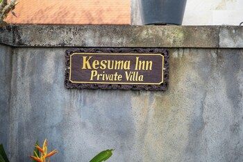 kesuma inn private villa