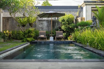 kesuma inn private villa