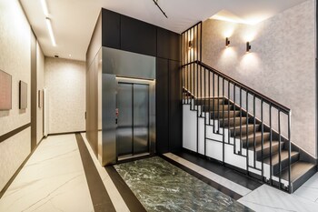 plac unii 40 comfy apartments