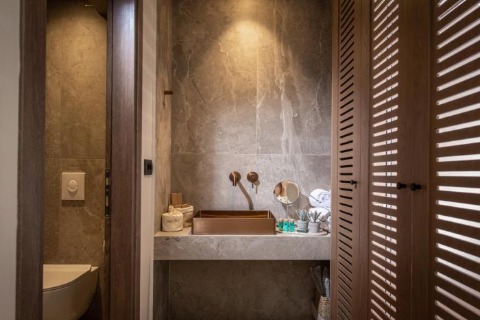 the river suites adults only