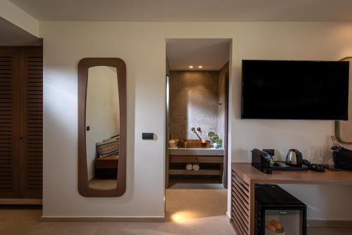the river suites adults only