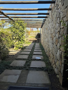 stones throw manor