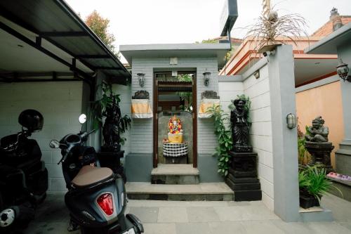 moning villa ubud