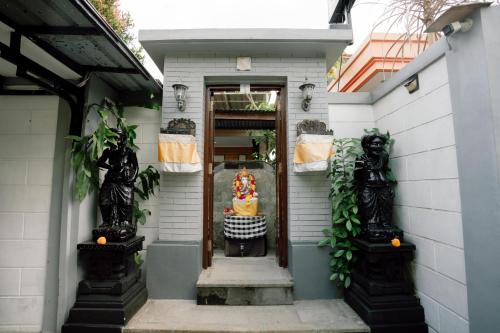 moning villa ubud