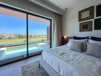 marina garden 2 bedroom apartment with picuzzi